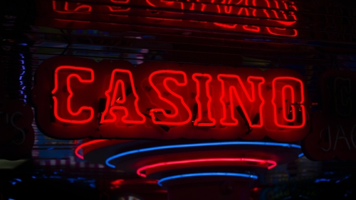 Ils jouent 1€50 au casino et gagnent le gros lot 