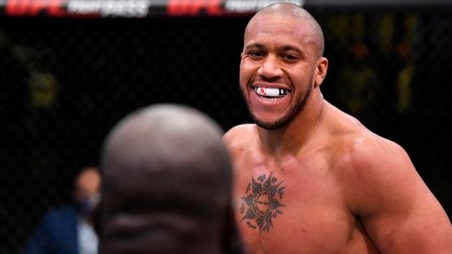 UFC : Khabib voit Cyril Gane s’imposer face à Ngannou
