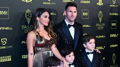 Messi : sa femme le pousserait à quitter le PSG.