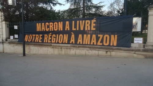 Ils protestent contre l’expansion d’Amazon en Bourgogne 