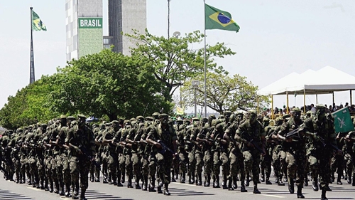 Brésil : après le viagra, des implants péniens pour les soldats 