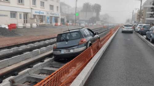 Un Bebe De 9 Mois Retrouve Sur Un Chemin A Gujan Mestras