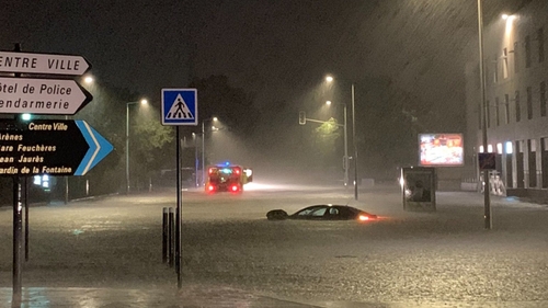 Orages : La Loire repasse en vigilance orange, Nîmes sous l'eau...