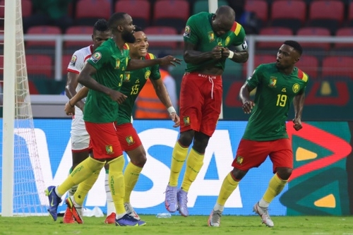 CAN: le Cameroun se fait peur mais réussit ses débuts contre le...