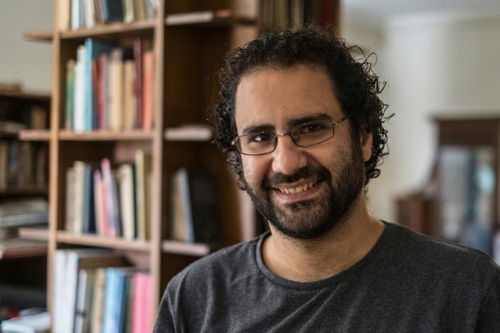 Cinq ans de prison pour Alaa Abdel Fattah, figure de la révolte en...