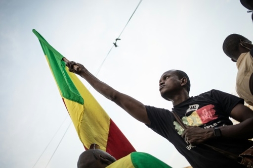 Mali: après la Cédéao, France, USA, Algérie ajoutent à la pression...