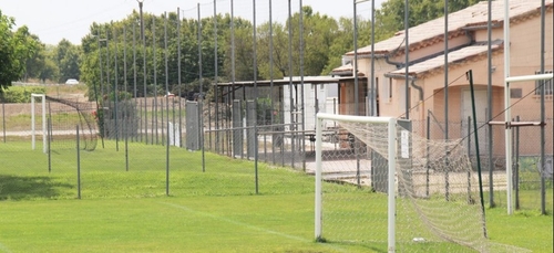 Gard : deux joueurs du club de football d'Uchaud testés positifs au...