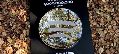 Calvin Harris dépasse deux fois le milliard de streams !