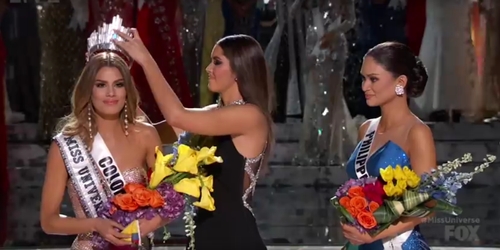 Miss Univers est Miss... Colombie... euh, non, Miss Philippines,...