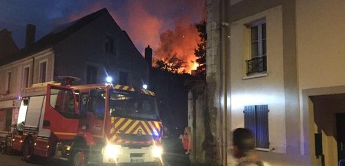 Nogent-le-Rotrou : 40 pompiers mobilisés pour un incendie en...