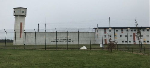 Fin de la prise d'otage à la prison de Condé-sur-Sarthe