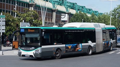 Pénurie de chauffeurs de bus : la région propose 2.000€ aux...