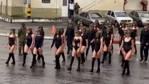 Colombie : un défilé militaire de femmes en body fait polémique