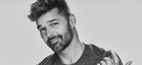 Ricky Martin avoue être encore traumatisé de son coming-out forcé
