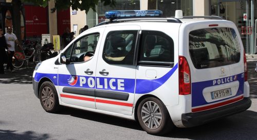 Un homme agresse violemment deux personnes à Nantes