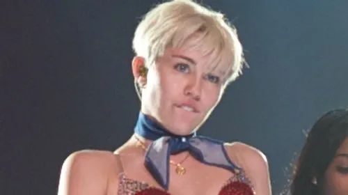 Miley Cyrus aurait sorti un album anonymement 