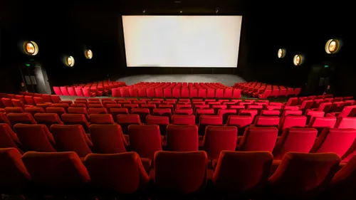 Offre élargie pour les malentendants dans les cinémas Pathé Gaumont !