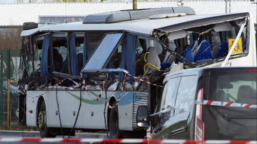 Plusieurs morts dans un accident de car près du Mans
