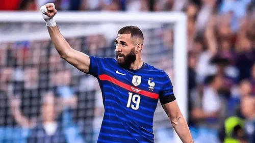 Foot : Benzema annonce son départ des Bleus