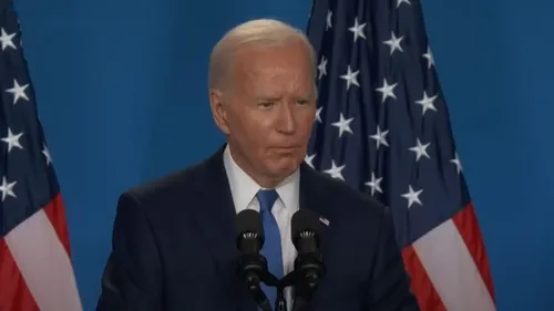 L'ex-président américain Joe Biden atteint d'une forme "agressive"...