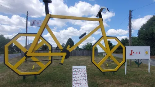 Tour de France  : une grande première pour ce village mayennais !