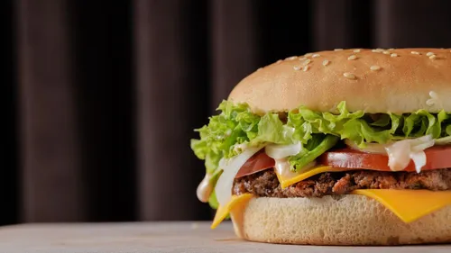 Quand les cartes Pokémon transforment le Happy Meal en "Unhappy Meal"
