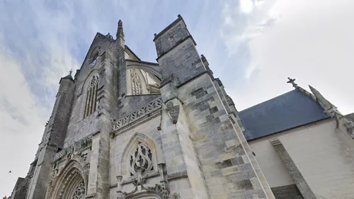 Un ancien prêtre devant la cour d'assises du Loiret