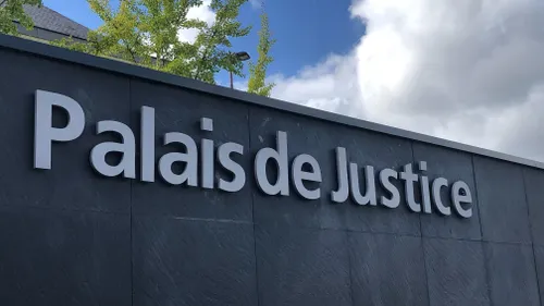 Loire-Atlantique : un médecin jugé pour des ordonnances douteuses