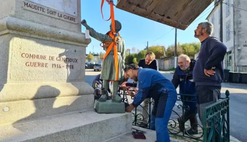 La statue de l’écolier orphelin de retour à Gentioux-Pigerolles