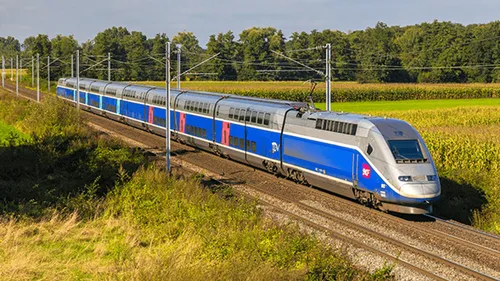 Les passagers d'un TGV Paris-Nantes évacués en raison d'une odeur...