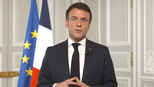 Guerre en Ukraine : Emmanuel Macron appelle à un "sursaut" pour...