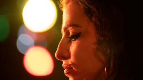 Découvrez la bande-annonce du film sur la vie d'Amy Winehouse