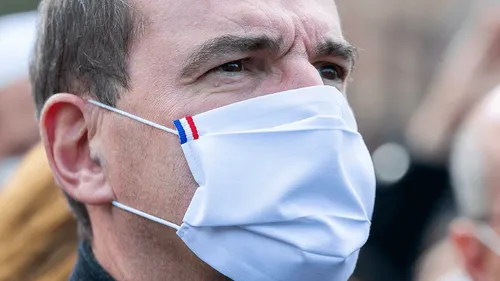 Covid-19 : Castex réunit 10 ministres pour "faire le point" sur...
