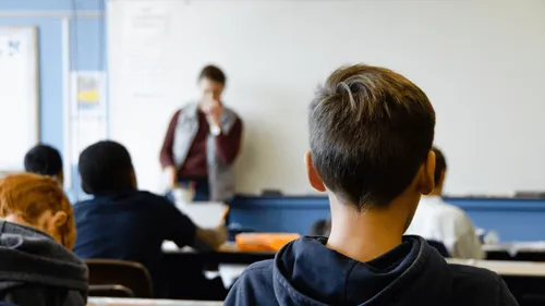 Hommage au professeur tué : la minute de silence perturbée par 179...