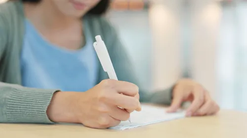 Bac 2023 : découvrez les sujets des épreuves de spécialité de ce...