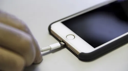 Pourquoi Apple rappelle tous ses Iphone 12 en circulation ? 