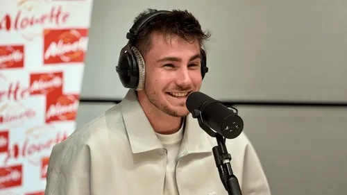 Son hit "Le jeu", son premier album, sa tournée… revivez l’émission...