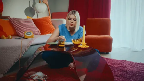 Louane sans filtre sur son trouble de l'attention dans son nouveau...
