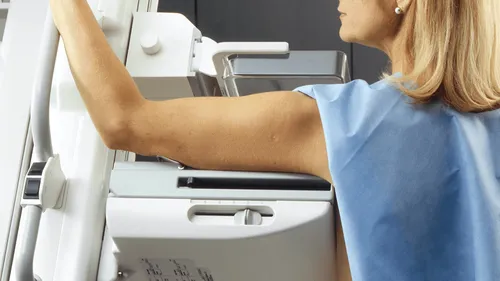 Cancer du sein : un nouveau traitement autorisé en France le 1er...