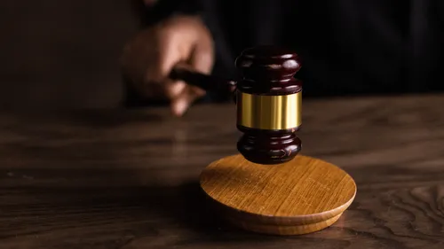 Saint-Laurent-sur-Sèvre : le suspect du meurtre du prêtre mis en...