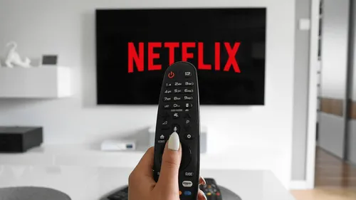 Netflix et Disney+ bientôt moins cher, mais avec de la pub ?