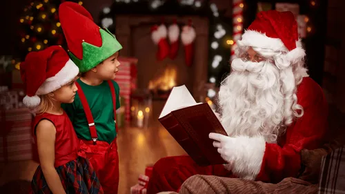 Cette année, le Père Noël lit des contes grâce à l'intelligence...