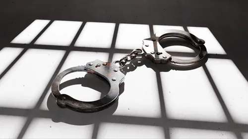 Angers : le fugitif mis en examen pour deux meurtres et une...