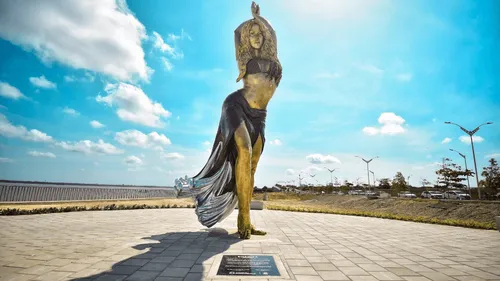 Une statue géante de Shakira inaugurée en Colombie