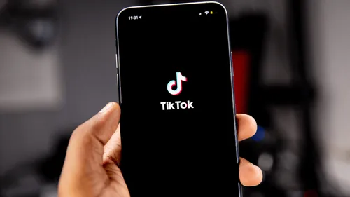 Suicide : le réseau social TikTok assigné en justice par sept...