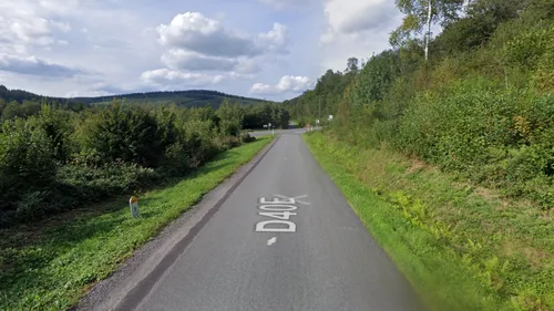 Une voiture fait plusieurs tonneaux et le conducteur prend la fuite...