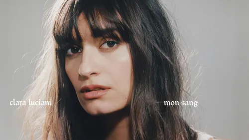 Clara Luciani est de retour 