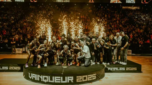 Les Flammes Carolo remportent la coupe de France
