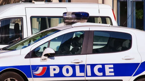 Un homme interpellé devant le commissariat de Reims