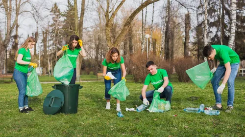 Les étudiants de Charleville organisent un clean up day